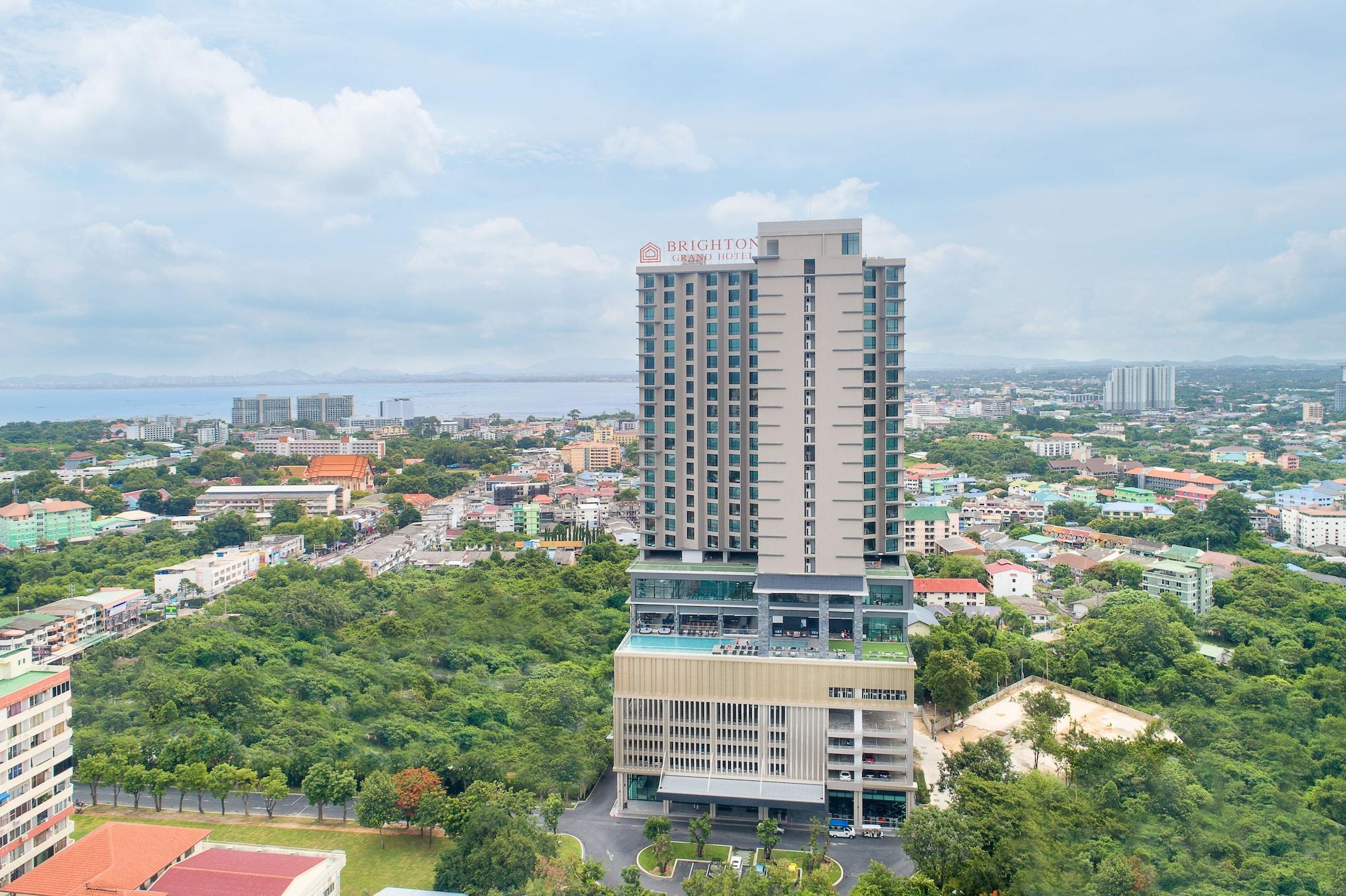 Brighton Grand Hotel Pattaya - Sha Extra Plus Exterior photo